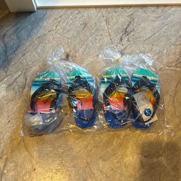 2 pair cat and jack sandals - Picture 1 of 5